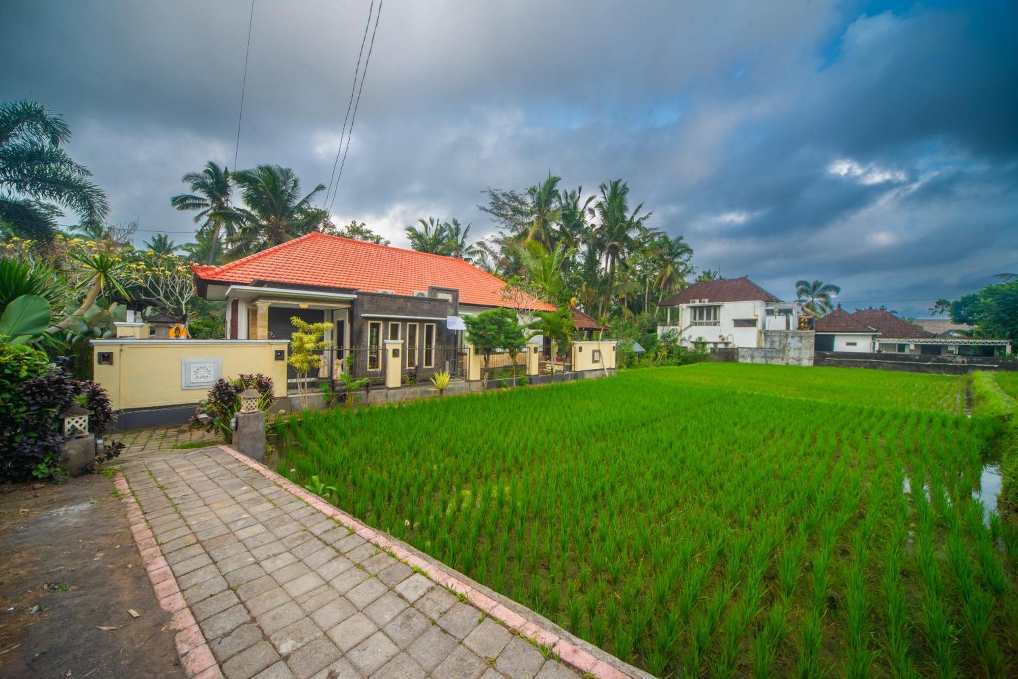 Casa Priya Ubud Exterior photo